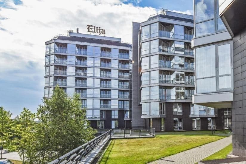 Parduodamas 2 kambarių butas Elijos komplekse šalia jūros, Šventojoje