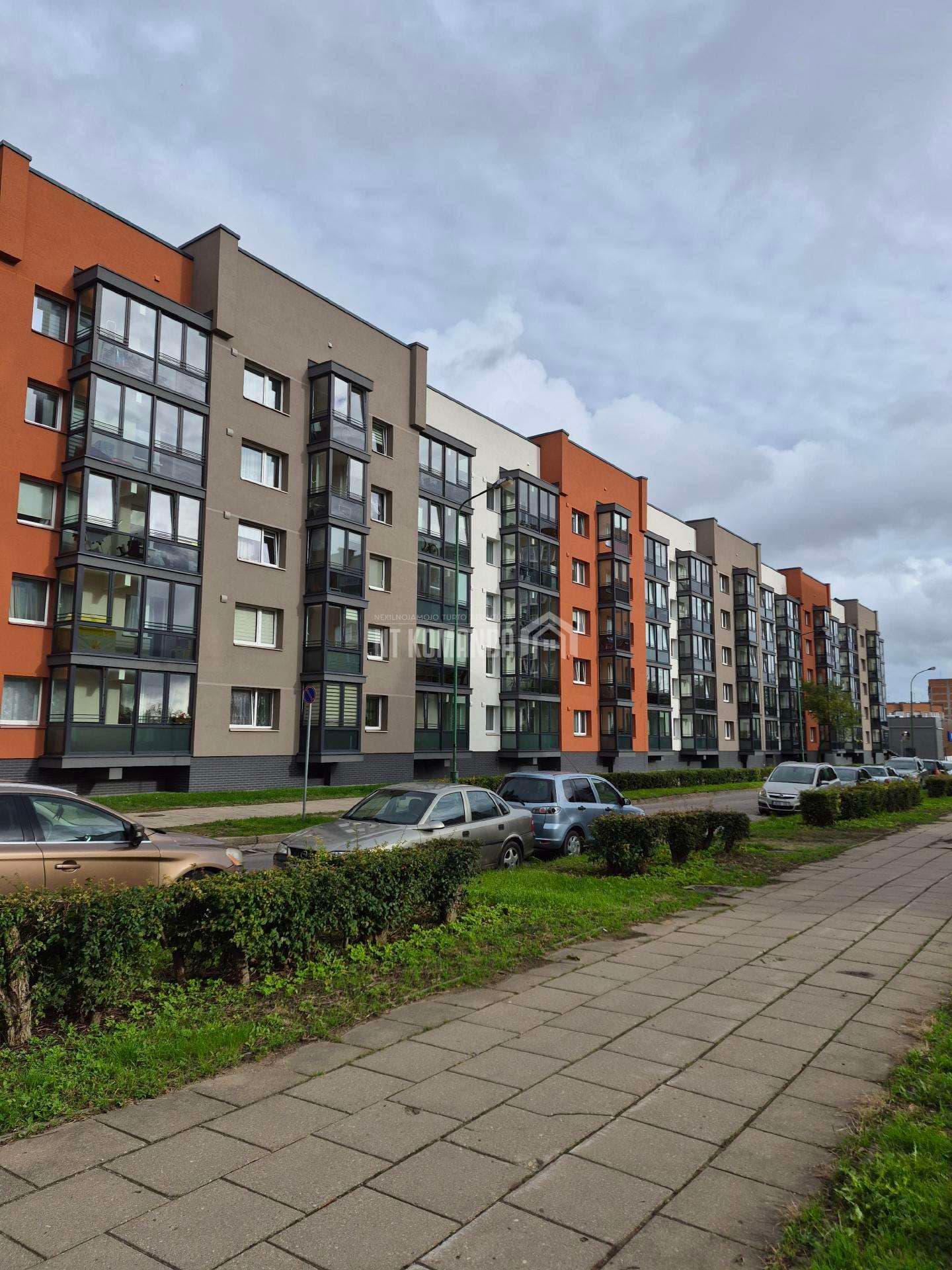 Parduodamas 3 kambarių butas renovuotame name, Klaipėdoje, Vyturio g.